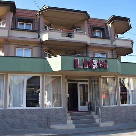 Garni Hotel Lion Jagodina Exteriör bild