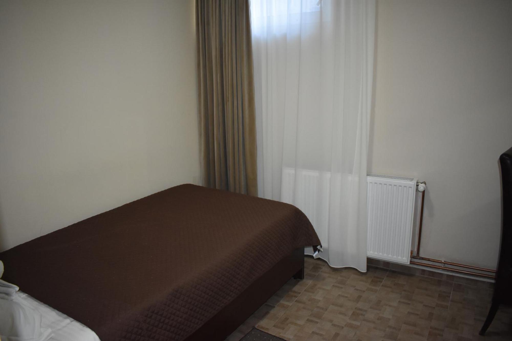Garni Hotel Lion Jagodina Exteriör bild
