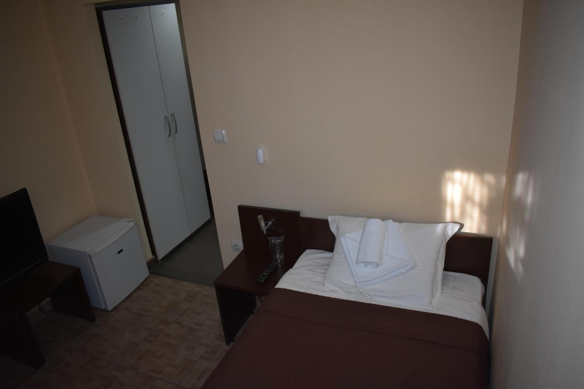 Garni Hotel Lion Jagodina Exteriör bild