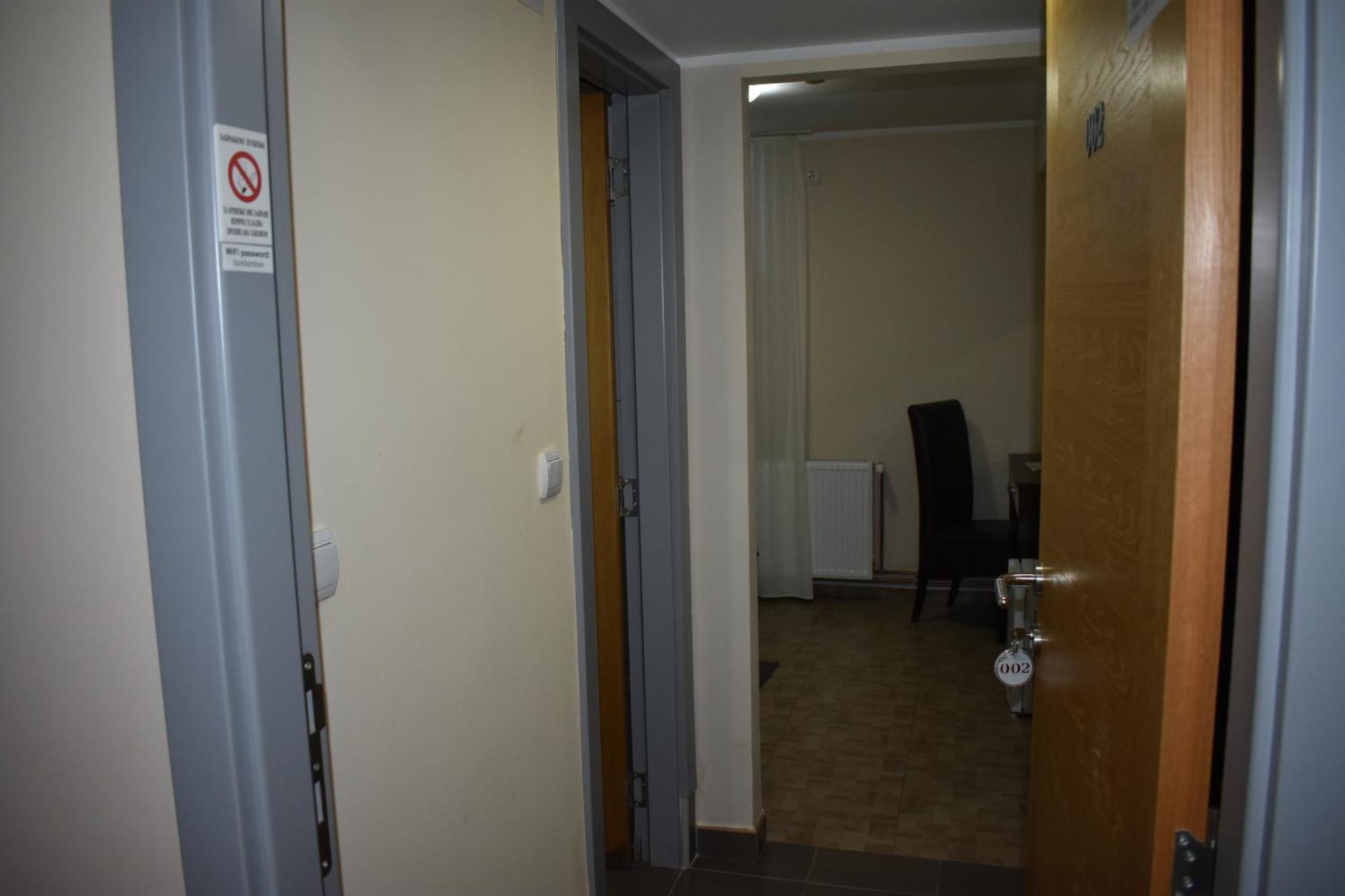 Garni Hotel Lion Jagodina Exteriör bild