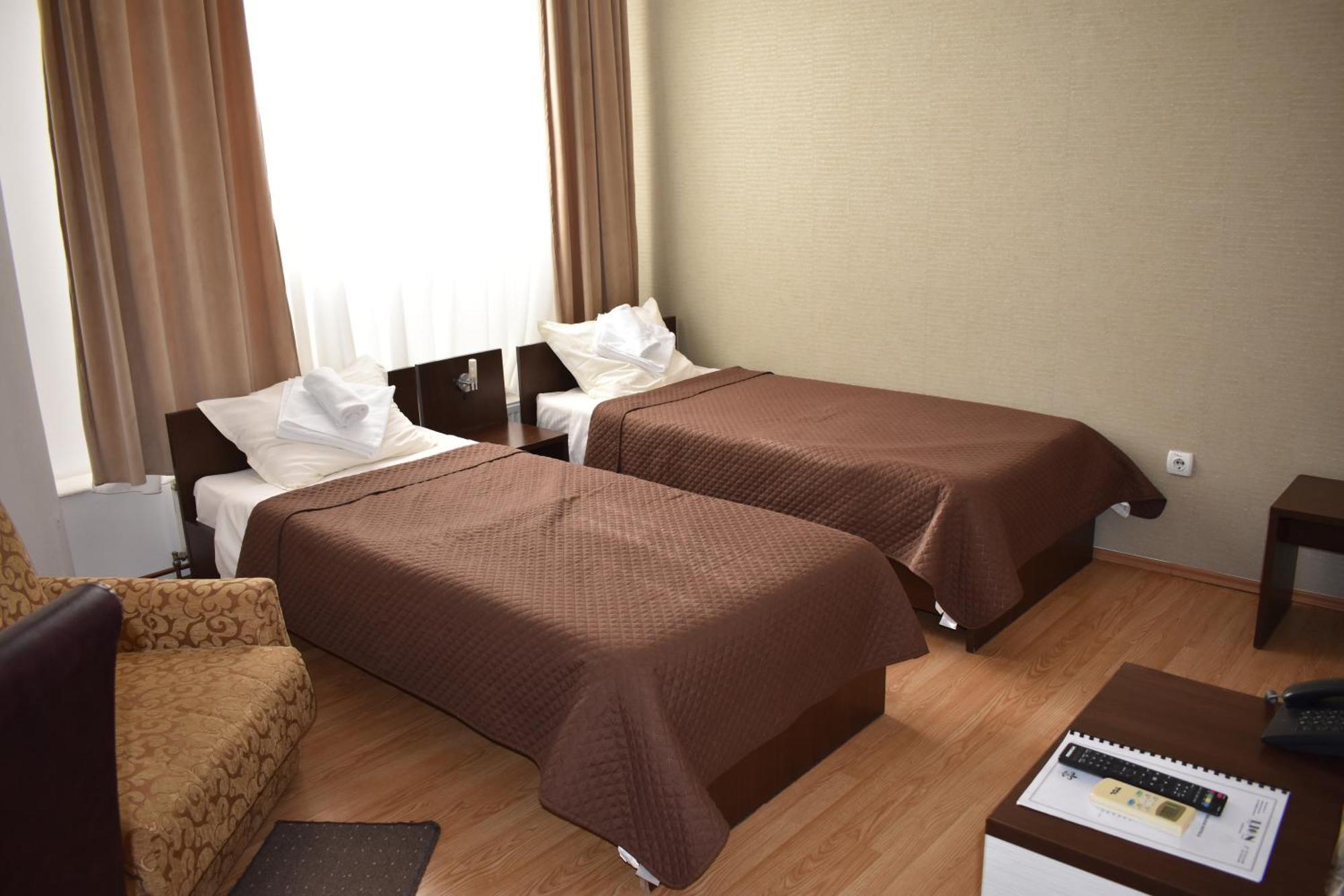 Garni Hotel Lion Jagodina Exteriör bild